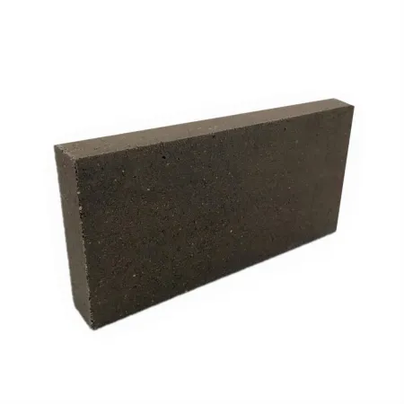 Plaqueta refractaria densa negra 220 x 110 x 30 mm - 37% de alúmina