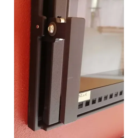 Poignée noire pour portes Pisla série 600