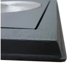 Détail cadre en fonte biseauté sur plaque de cuisson fonte HTT 3A