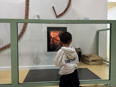 🐌 Un escargot tout chaud : visite poêle de masse unique en école maternelle🔥